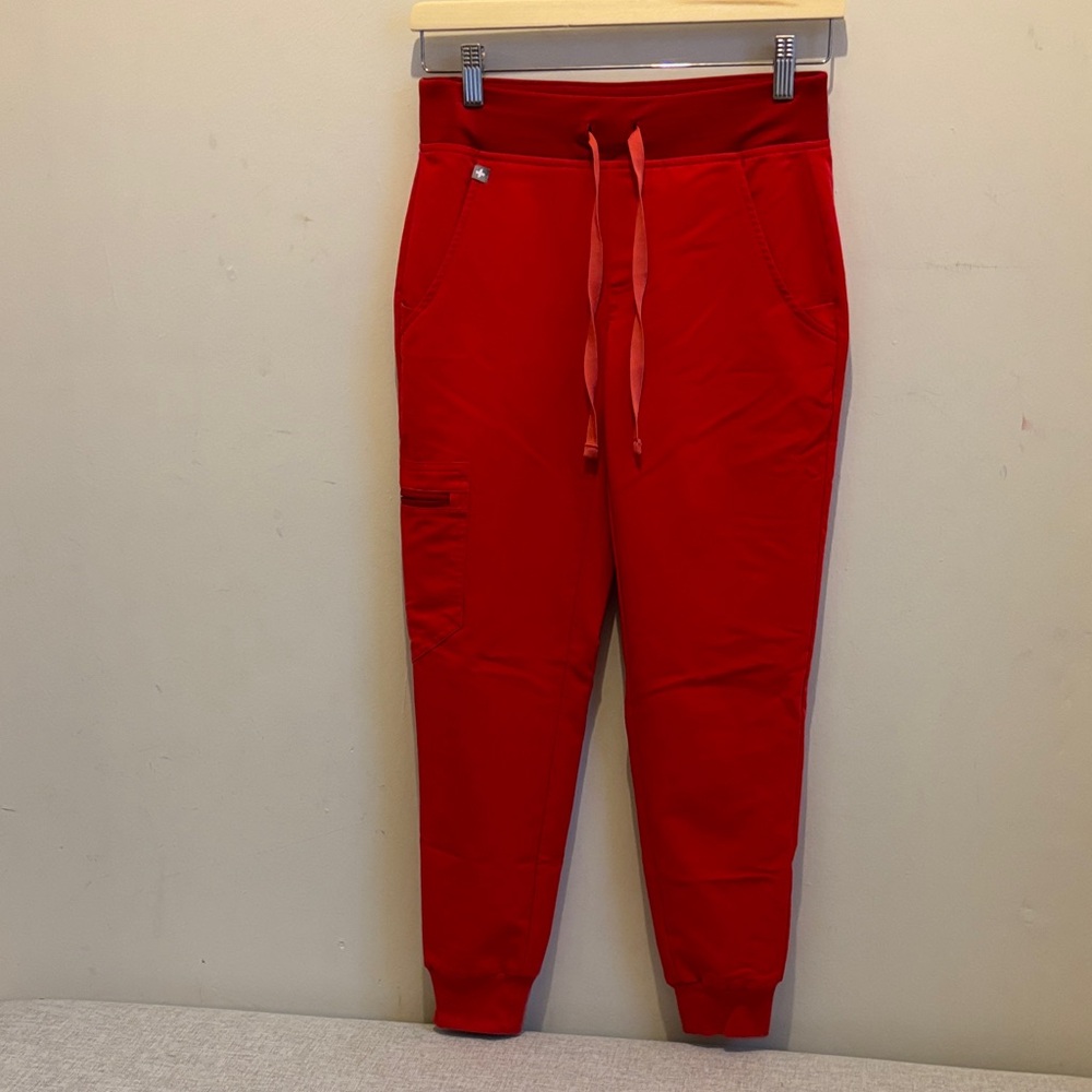 Figs pop red technical collection size xxs